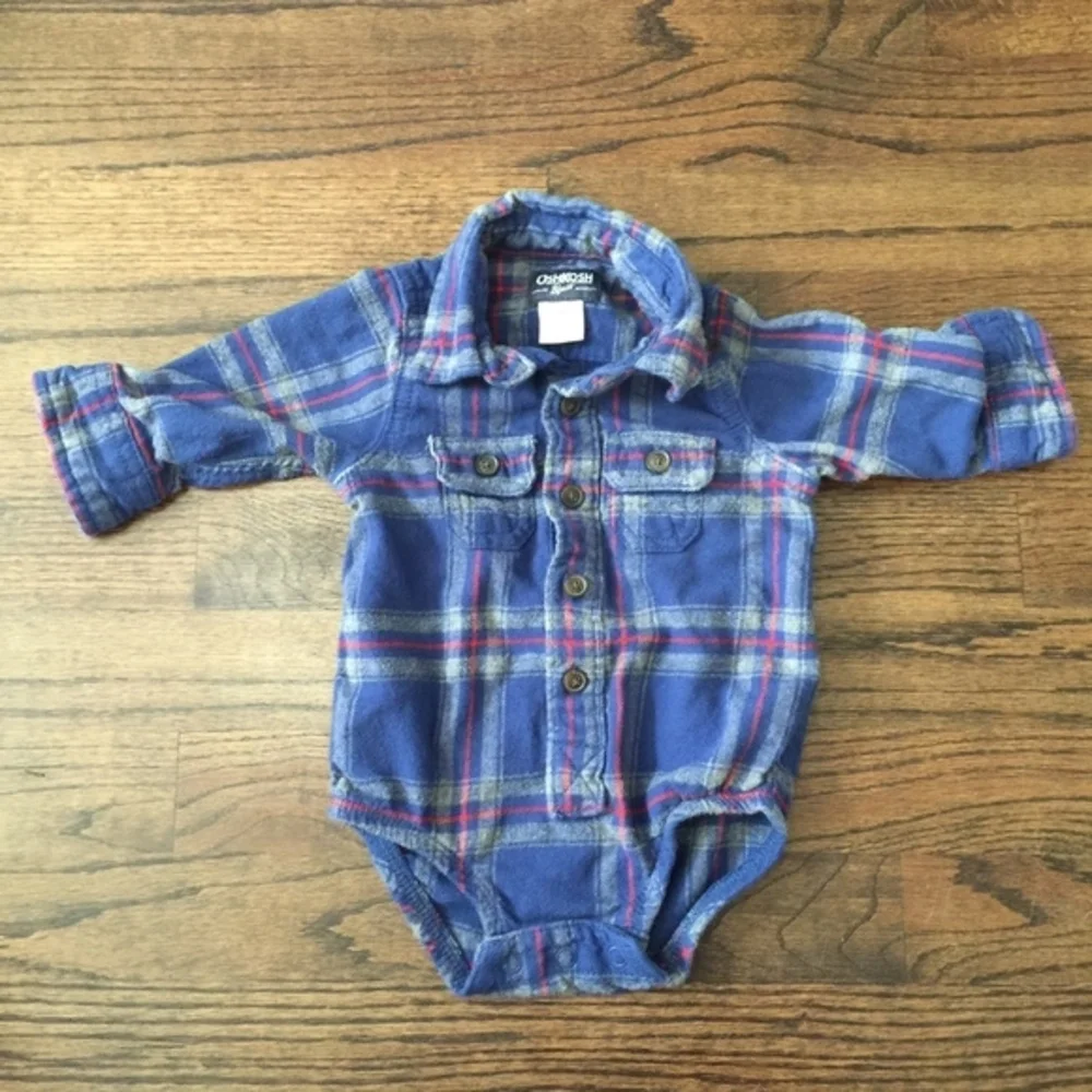 EUC Osh Kosh Outfit Size 6M‎